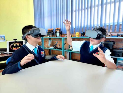 Animados por aprender más con realidad virtual